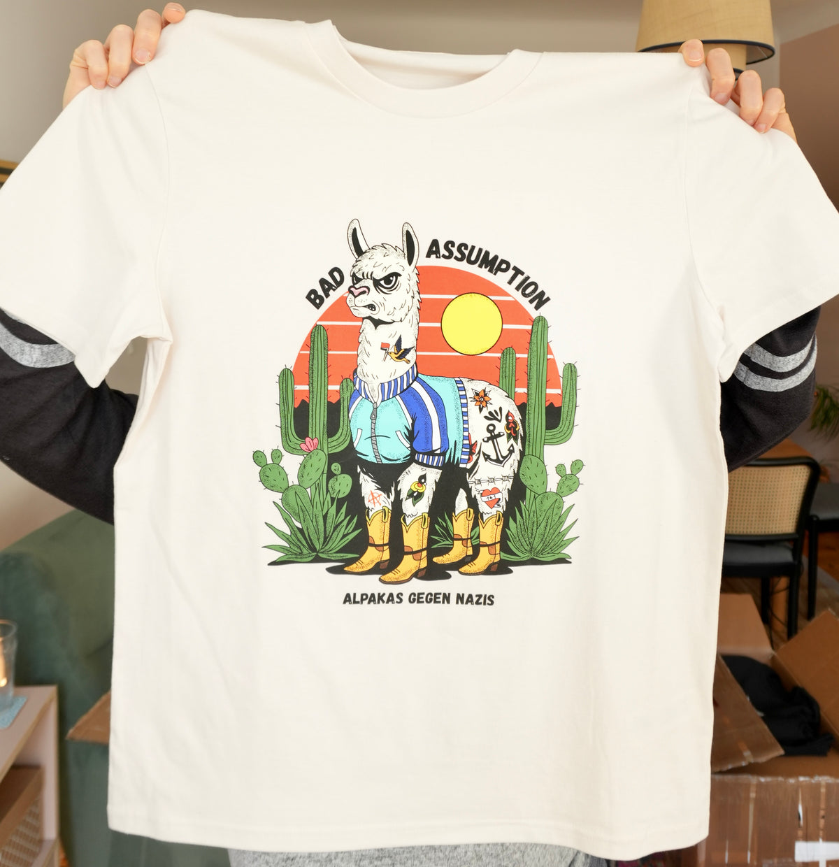 Bad Assumption - Alpakas gg Nazis Shirt & Ticket-Bundle