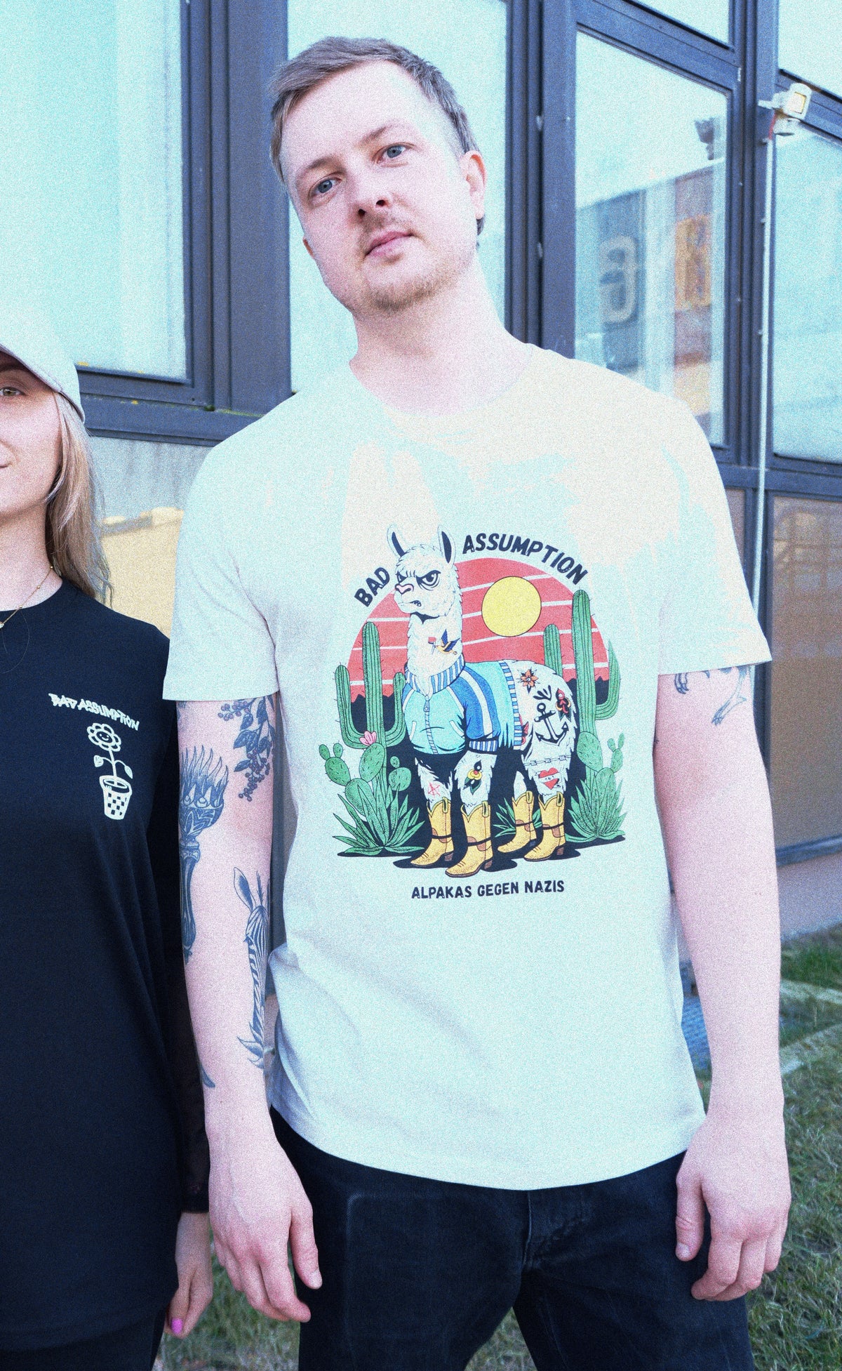 Bad Assumption - Alpakas gegen Nazis Shirt 2.0