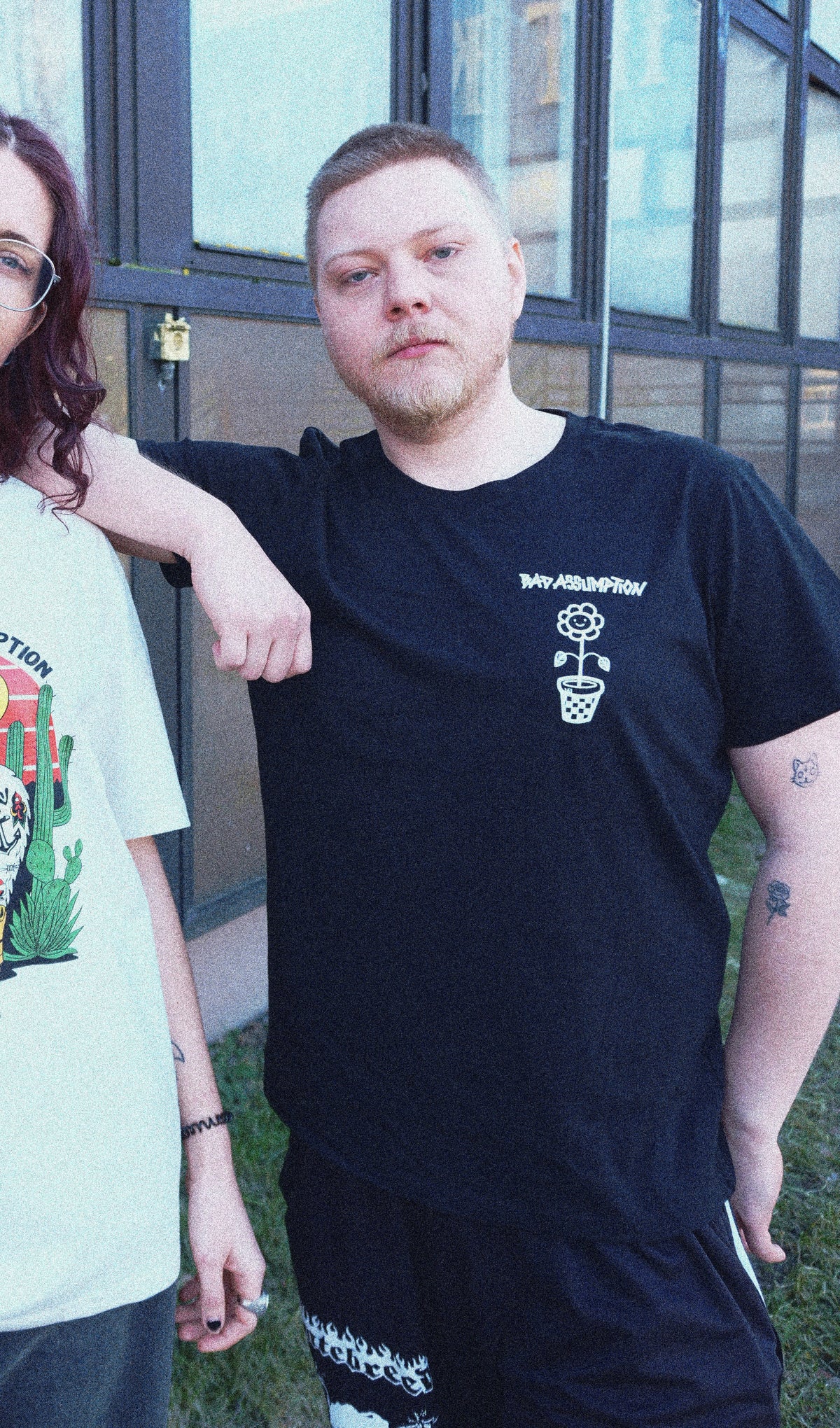 Bad Assumption - Shirt "Blume"